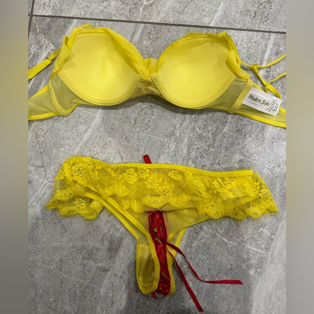 Yellow Lace Push-Up Bra & Thong Set - Bright Yellow Women’s Intimates - Picture 3 of 3